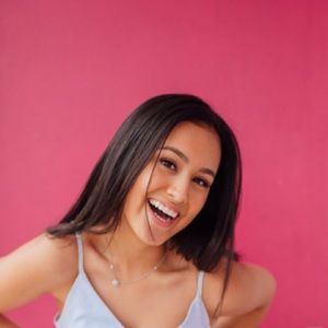 Meet your Posher, Alexandra